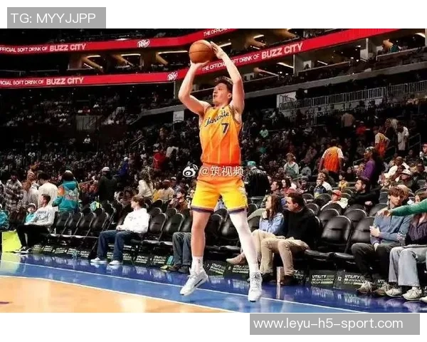 克尼佩尔创造NBA历史新纪录9场比赛投进30记三分球